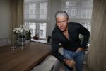 Amsterdam 11 januari 2018 
Dries Roelvink thuis in zijn appartement