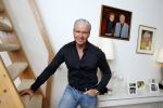 Amsterdam 11 januari 2018 
Dries Roelvink thuis in zijn appartement