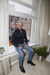 Amsterdam 11 januari 2018 
Dries Roelvink thuis in zijn appartement