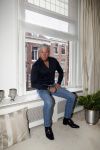 Amsterdam 11 januari 2018 
Dries Roelvink thuis in zijn appartement