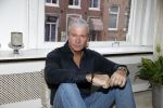 Amsterdam 11 januari 2018 
Dries Roelvink thuis in zijn appartement