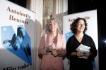 Amsterdam 10 januari 2018
Boekpresentatie Antoinette Beumer. Antoinette reikt het boek uit aan Femke Halsema.