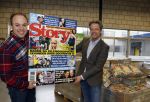 Gilze 16 januari 2018
Frans Bauer ontvangt uit handen van Story hoofdredakteur Guido den Aantrekker de eerster story waar Frans Gast Hoofdredakteur van is geweest. Ook zijn vrouw Mariska is aanwezig.