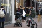 Amsterdam 17 januari 2018
Georginio Wijnaldum met zijn vriendin en zoonJacian Emile Wijnaldum op de pc hooftstraat