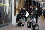 Amsterdam 17 januari 2018
Gini Wijnaldum met zijn vriendin en zoonJacian Emile Wijnaldum op de pc hooftstraat