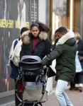 Amsterdam 17 januari 2018
Gini Wijnaldum met zijn vriendin en zoonJacian Emile Wijnaldum op de pc hooftstraat