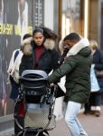 Amsterdam 17 januari 2018
Gini Wijnaldum met zijn vriendin en zoonJacian Emile Wijnaldum op de pc hooftstraat