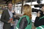 Gilze 16 januari 2018
Frans Bauer ontvangt uit handen van Story hoofdredakteur Guido den Aantrekker de eerster story waar Frans Gast Hoofdredakteur van is geweest. Ook zijn vrouw Mariska is aanwezig.