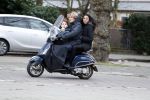Amsterdam 27 januari 2018 
Hans Jorritsma met zijn vrouw en zoon op vespa scooter