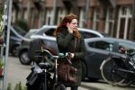 Amsterdam 29 januari 2019
Luizenmoeder actrice ilse Warringa op de fiets in Amsterdam.
