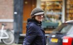 Amsterdam 4 januari 2018
Linda v Dijck doet boodschappen op de cornelis schuytstraat