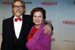 Amsterdam 22 januari 2018
Premiere het leven in vurrukkuluk in Tuschinski. Liz Snoijink met man