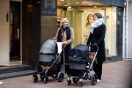 Amsterdam 5 januari 2018
Marlijn Weerdenburg achter de kinderwagen op de pc hooftstraat