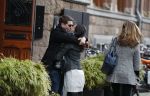 Amsterdam 27 januari 2018 
Martijn Krabbe en zijn vriendin Noi Pakon verlaten het conservatorium Hotel op Martijn zijn vespa scooter