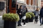 Amsterdam 27 januari 2018 
Martijn Krabbe en zijn vriendin Noi Pakon verlaten het conservatorium Hotel op Martijn zijn vespa scooter
