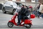 Amsterdam 27 januari 2018 
Martijn Krabbe en zijn vriendin Noi Pakon verlaten het conservatorium Hotel op Martijn zijn vespa scooter