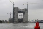 Amsterdam 28 september 2017
Diverse gebouwen aan het IJ . Eye Adam Toren Centraal station en Pontsteiger
