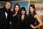 Amsterdam 22 januari 2018
Premiere het leven in vurrukkuluk in Tuschinski. Robert ten Brink met zijn vrouw en dochters