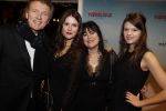 Amsterdam 22 januari 2018
Premiere het leven in vurrukkuluk in Tuschinski. Robert ten Brink met zijn vrouw en dochters