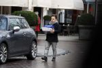 Amsterdam 17 januari 2018 
Roel v Velsen doet boodschappen op de cornelis schuytstraat