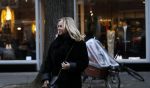 Amsterdam 4 januari 2018 
Tatjana op de beethovenstraat in Amsterdam zuid.