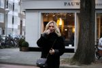Amsterdam 4 januari 2018 
Tatjana op de beethovenstraat in Amsterdam zuid.