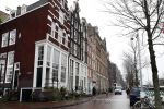 Amsterdam 4 januari 2018 
Thierry Baudet verlaat zijn huis waar door politie camera's opgehangen zijn.
