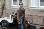 Amsterdam 4 januari 2018 
Thierry Baudet verlaat zijn huis waar door politie camera's opgehangen zijn.