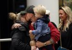 Schiphol 11 januari 2019
Andre Hazes jr en vriendin Monique Westenberg arriveren samen met familie en neef Djarno Hofland op schiphol na trip naar Ortlando. Moeder Djarno, zus Rachel.
