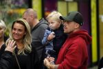 Schiphol 11 januari 2019
Andre Hazes jr en vriendin Monique Westenberg arriveren samen met familie en neef Djarno Hofland op schiphol na trip naar Ortlando.