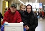 Schiphol 11 januari 2019
Andre Hazes jr en vriendin Monique Westenberg arriveren samen met familie en neef Djarno Hofland op schiphol na trip naar Ortlando.