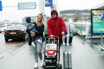 Schiphol 11 januari 2019
Andre Hazes jr en vriendin Monique Westenberg arriveren samen met familie en neef Djarno Hofland op schiphol na trip naar Ortlando.