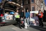 Amsterdam 20 januari 2019
Anouk Smulders Nino en Demi Wilkes en Erica na de aktie voor Kluivert Dog rescue center bij Blushing van Gordon