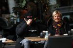 Amsterdam 2 januari 2019
Caroline Tensen op terras met haar zoon Bob Wisse . Bob verbergtzich achter petje en zijn hand,