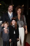Amsterdam 20 december 2018
Premiere Cats in de RAI. Caspar Burgi met vrouw en kinderen