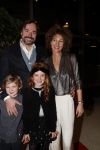Amsterdam 20 december 2018
Premiere Cats in de RAI. Caspar Burgi met vrouw en kinderen