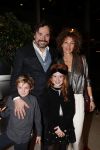 Amsterdam 20 december 2018
Premiere Cats in de RAI. Caspar Burgi met vrouw en kinderen