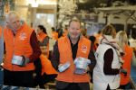 Rotterdam 18 december 2018
Danny Blind pakt voedselpakketten in voor de voedselbank op het hoofdkantoor bij Unilever.