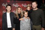 Amsterdam 23 december 2018
Premiere RTL kerstshow in het ziggo dome. Dennis v d Geest met vrouw en kinderen