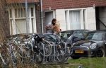 Amsterdam 5 januari 2019
Dionne Stax rijdt op de apollolaan 2x door rood op de fiets en ze heeft haar mobiel in haar handen. Dionne gaat langs bij haar vriend  Sytse Oudkerk