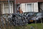 Amsterdam 5 januari 2019
Dionne Stax rijdt op de apollolaan 2x door rood op de fiets en ze heeft haar mobiel in haar handen. Dionne gaat langs bij haar vriend  Sytse Oudkerk
