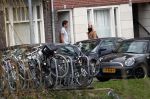 Amsterdam 5 januari 2019
Dionne Stax rijdt op de apollolaan 2x door rood op de fiets en ze heeft haar mobiel in haar handen. Dionne gaat langs bij haar vriend  Sytse Oudkerk
