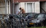 Amsterdam 5 januari 2019
Dionne Stax rijdt op de apollolaan 2x door rood op de fiets en ze heeft haar mobiel in haar handen. Dionne gaat langs bij haar vriend  Sytse Oudkerk