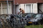 Amsterdam 5 januari 2019
Dionne Stax rijdt op de apollolaan 2x door rood op de fiets en ze heeft haar mobiel in haar handen. Dionne gaat langs bij haar vriend  Sytse Oudkerk