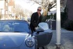 Amsterdam 9 januari 2019
Erland Galjaard stapt in zijn porsche 911 cabrio.