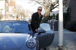 Amsterdam 9 januari 2019
Erland Galjaard stapt in zijn porsche 911 cabrio.