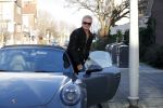 Amsterdam 9 januari 2019
Erland Galjaard stapt in zijn porsche 911 cabrio.