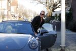 Amsterdam 9 januari 2019
Erland Galjaard stapt in zijn porsche 911 cabrio.