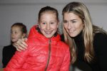 Beverwijk 22 december 2018
Rafael v d Vaart Damian Jesslynn en zijn vriendin Estavana Polman in het winkelcentrum waar Rafael zijn moeder Lolita een winkel heeft . Ze hebben geld opgehaald met veiling voor het ZZF.
