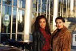 Amsterdam 3 januari 2019
Boekpresentatie Fajah Lourens Fajah kwam met een nieuwe Bentley. Ook haar dochter Irem en zoon Shai kwamen mee.
Fajah met een prijswinnares..